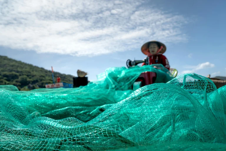 Wholesale Commercial Fishing Nets Buying Guide Materials Knot Strength and Yield